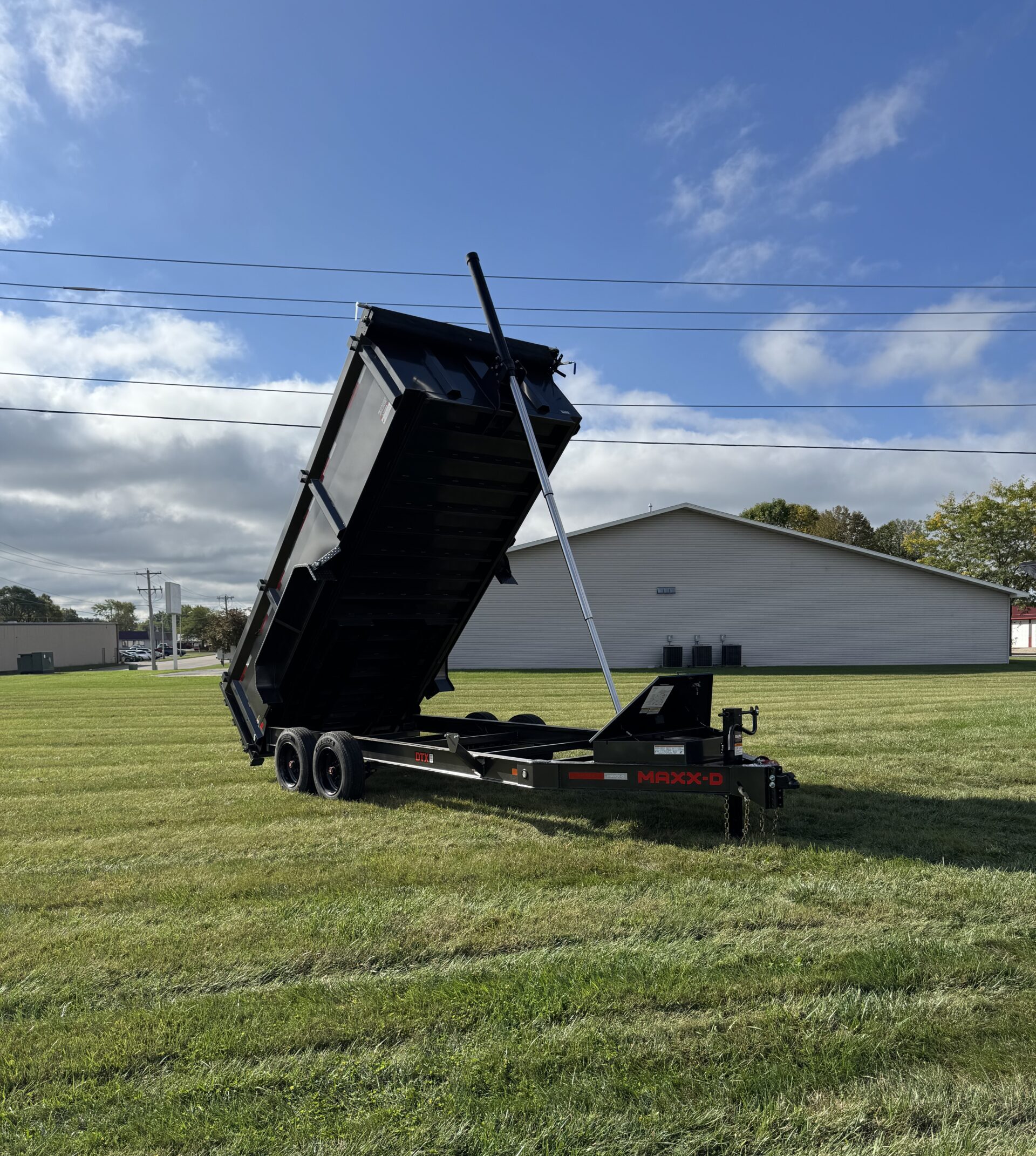 MAXX-D DTX 16K 83″x16 TELESCOPIC DUMP TRAILER –3′ SIDES–