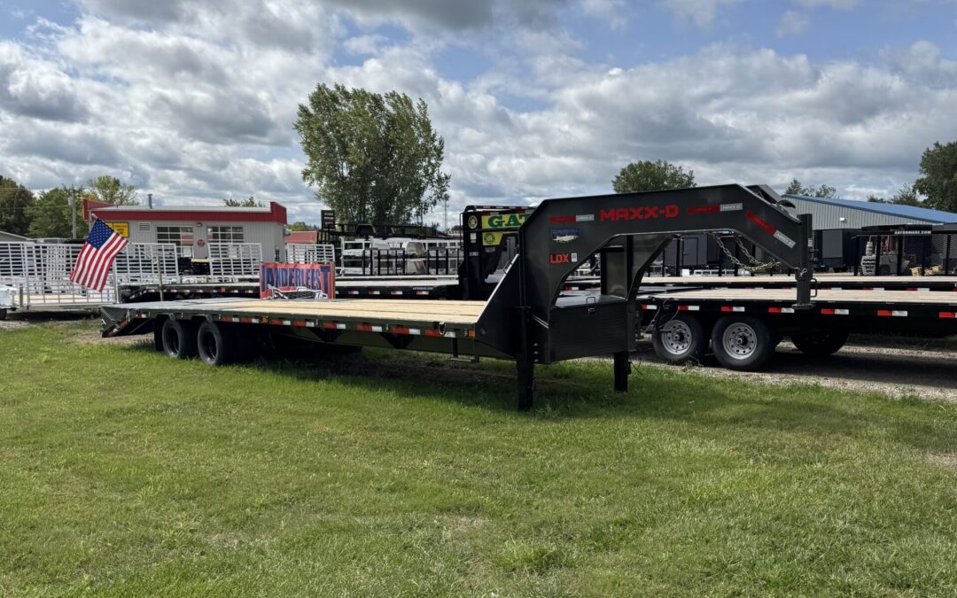 MAXX-D 102″x32′ LDX Low Profile Gooseneck Trailer | Tandem Dual Flatbed 25,990 GVWR