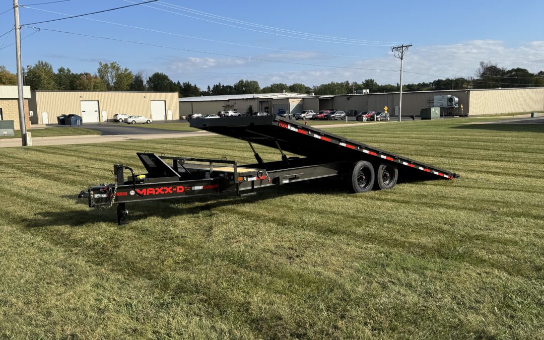 MAXX-D TOX 102’x24′ | 17.5K GVWR POWER TILT DECKOVER TRAILER