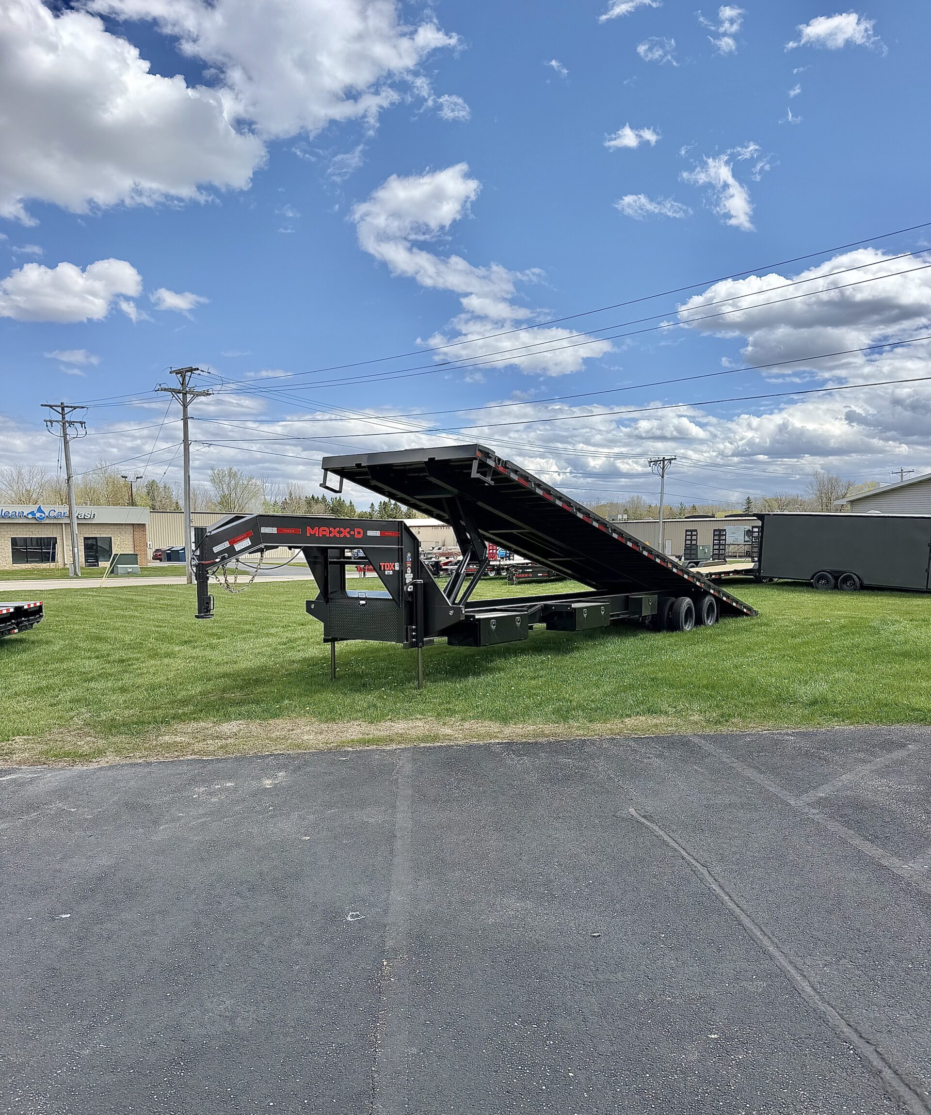 MAXX-D 102″X40′ TDX Gooseneck Tilt Trailer | Tandem Dual | Flatbed Tilt 25,900 GVWR