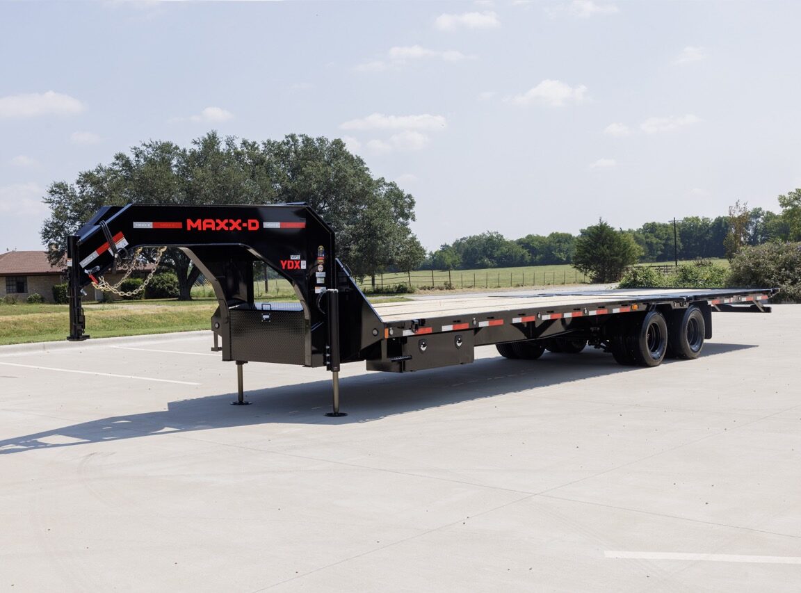 MAXX-D 32′ YDX Tandem Dual Hydraulic Gooseneck Dovetail Trailer | 25,900 GVWR