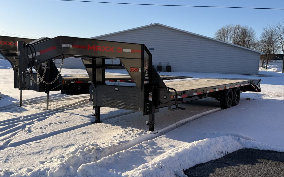 MAXX-D 102″X25′ GSX SINGLE WHEEL FLATBED GOOSENECK | 15.6K GVWR