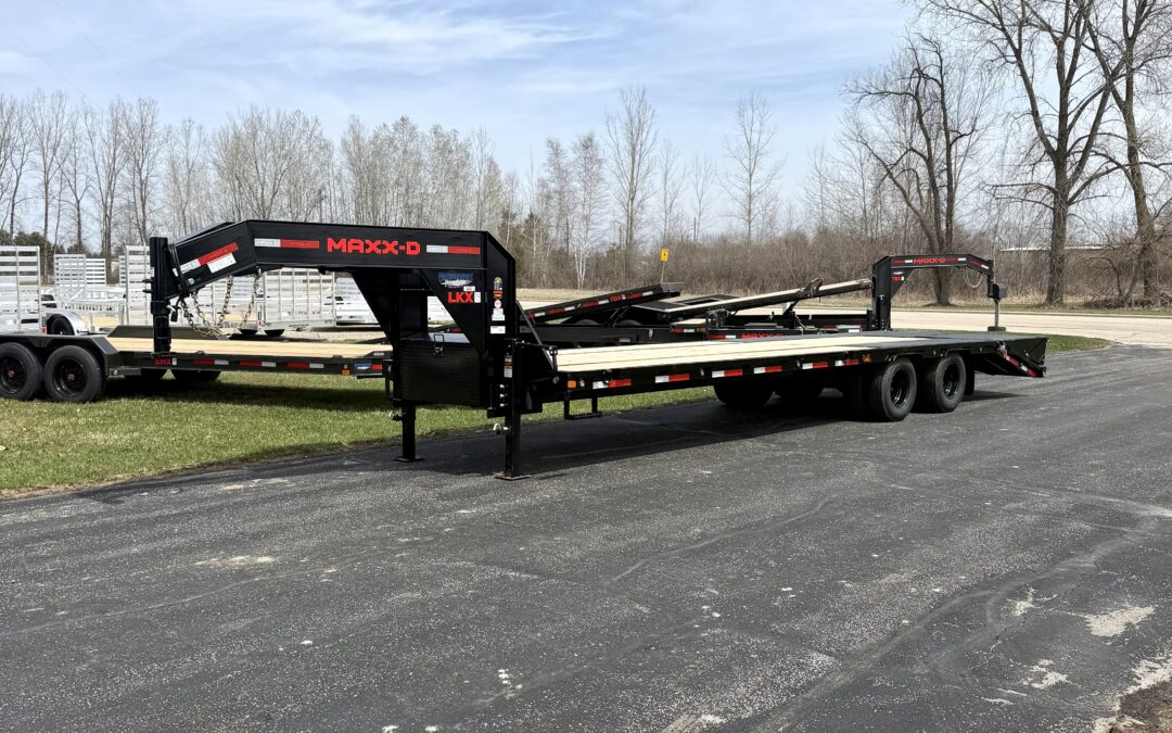 MAXX-D 102″x30′ LKX Low-Pro Tandem Dual Flatbed Trailer 25K GVWR