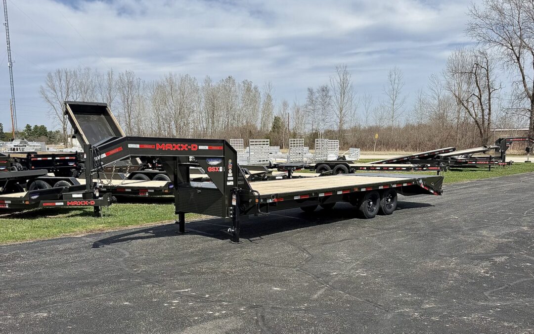 MAXX-D 102″X25′ GSX SINGLE WHEEL FLATBED GOOSENECK | 15.6K GVWR